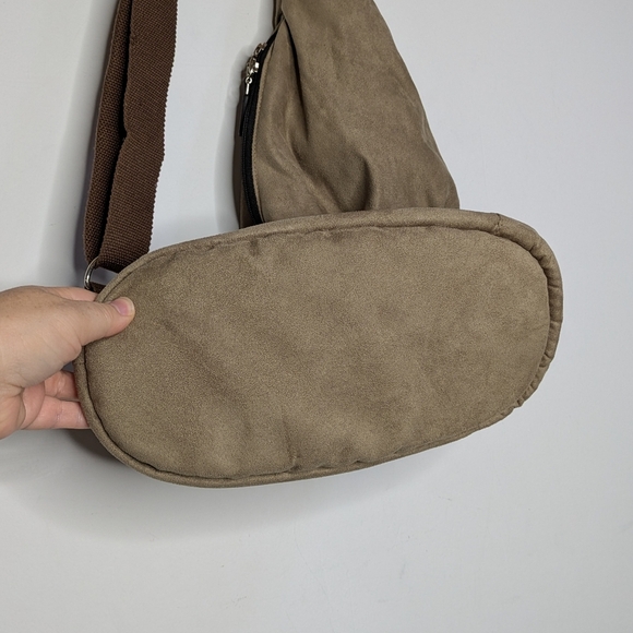 PETEGO X Emanuele Bianchi Tan Padded Crossbody Messenger Dog Cat Pet Carrier - Picture 4 of 13